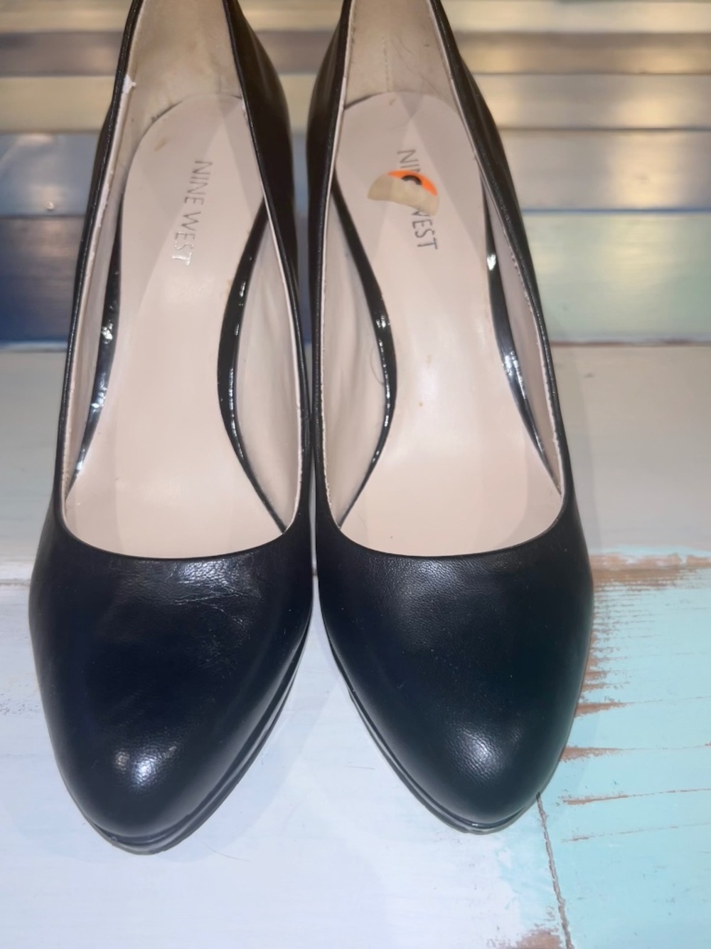 9.5 Nine West “Wise Up” Women's Black Leather Pump  Platform Heels